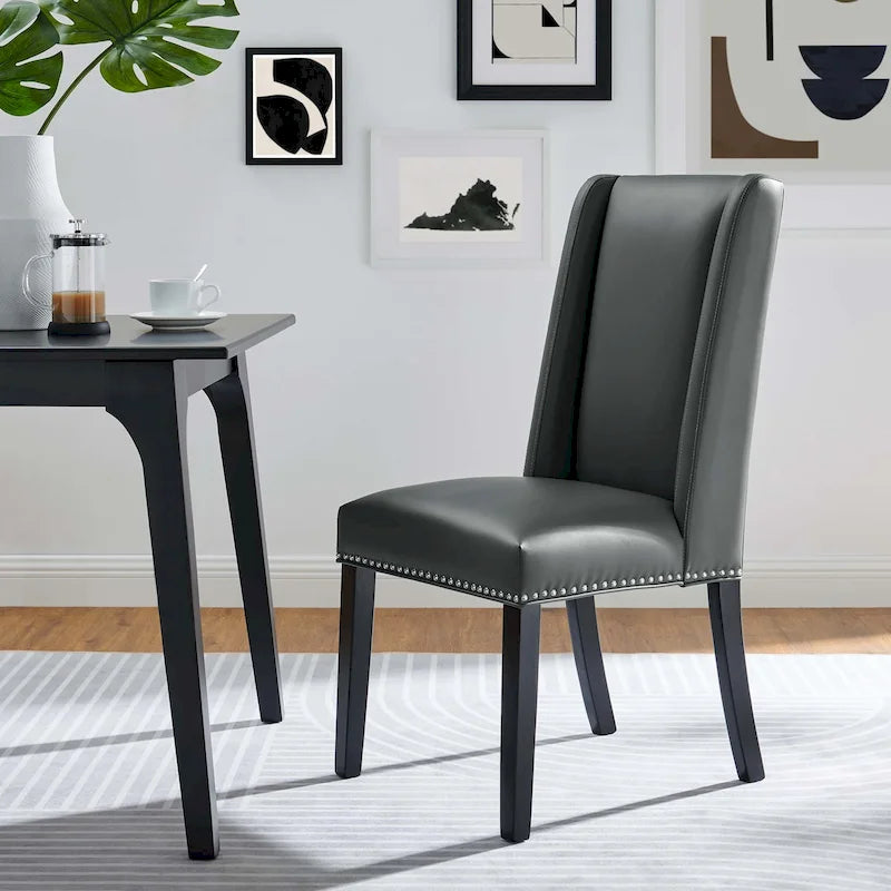 Chaise de salle à manger en cuir vegan avec clous décoratifs – Gris / Fauve, Style classique, Unitaire